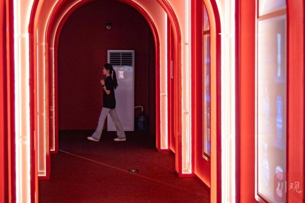 启盈策略 C视频丨《看见故宫》西南首展即将在宜宾开展一起来云游故宫